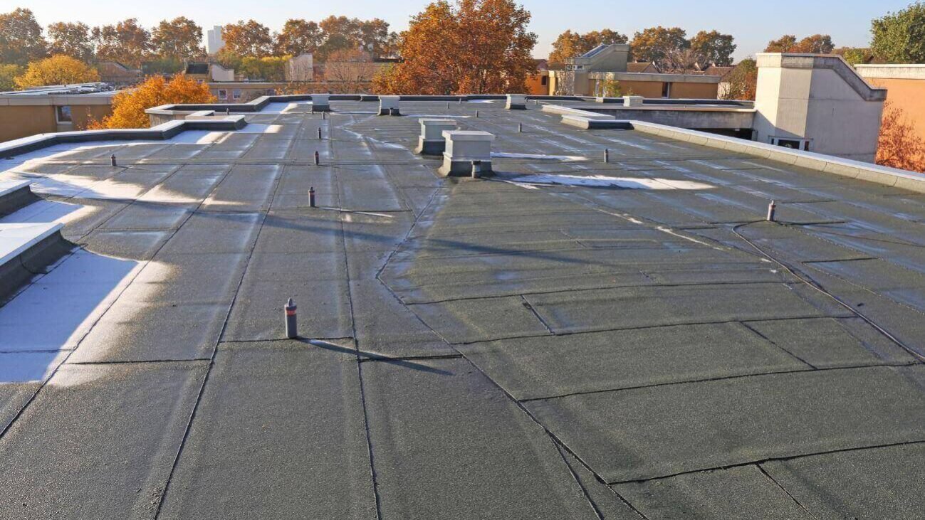 Advantages Of Flat Roofs In Commercial Buildings