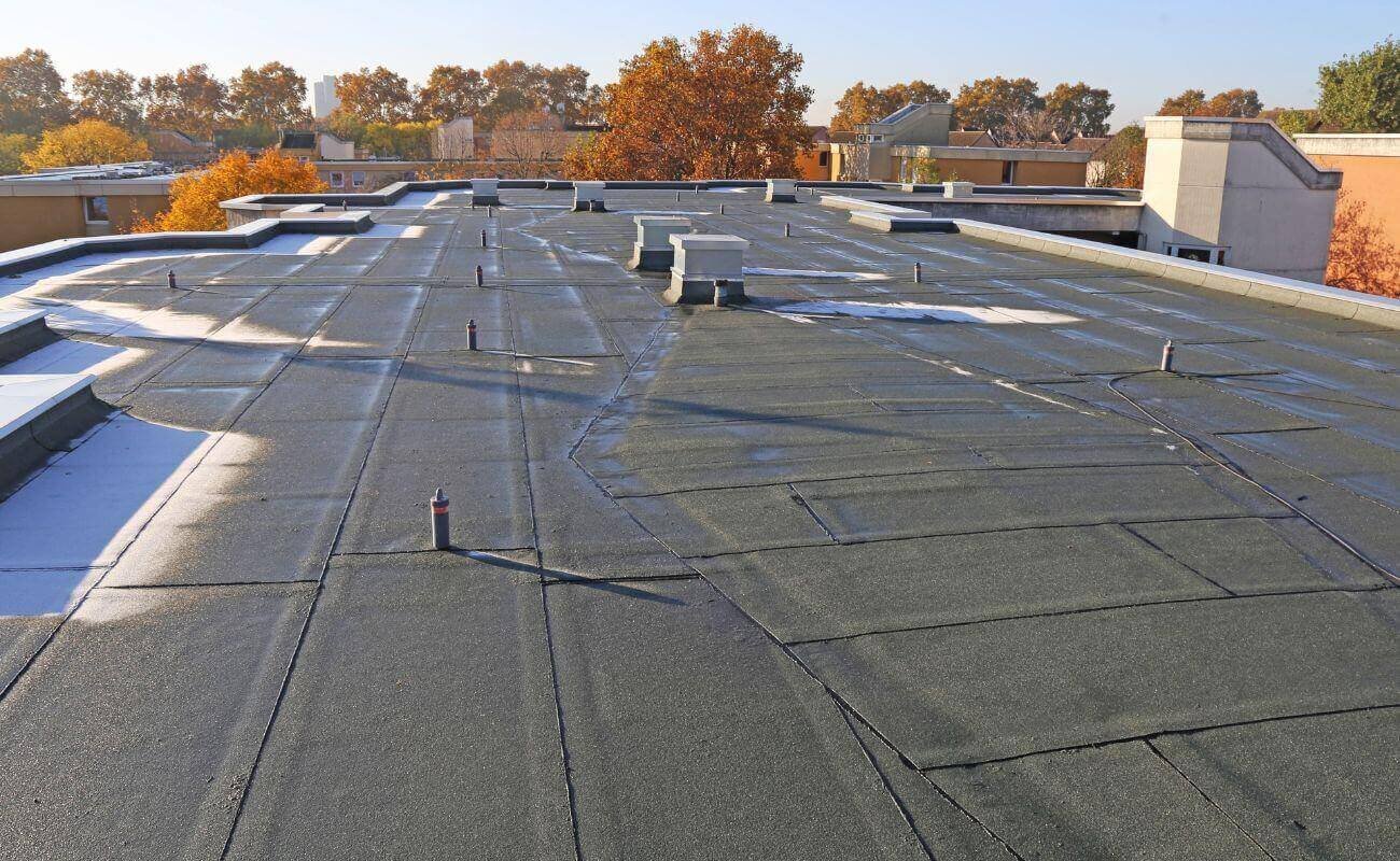 Advantages Of Flat Roofs In Commercial Buildings