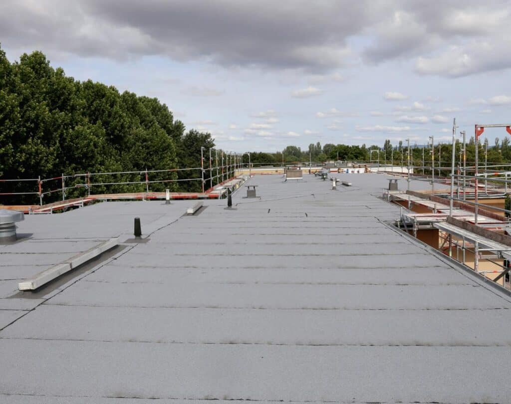 Flat roof tear-off and installation in Bay Ridge, NY